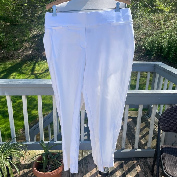 Apt. 9 Pants - White Apt 9 Women's stretchy pants 12
